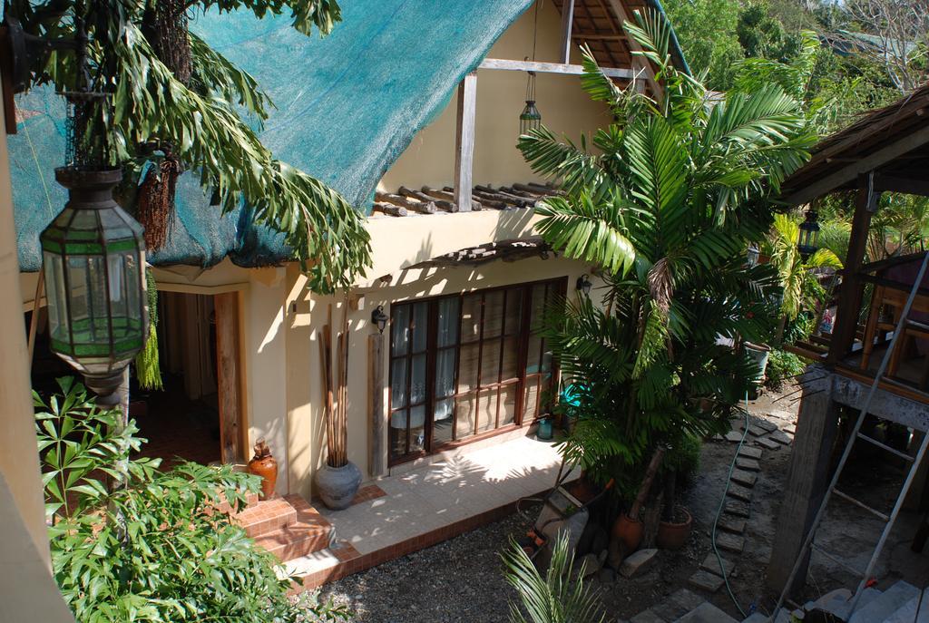 Casa Aviara Resort & Hotel Puerto Galera Exteriér fotografie